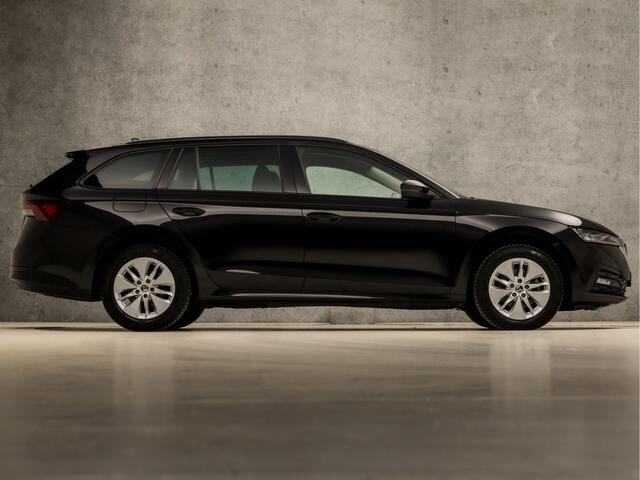 Skoda OCTAVIA Combi 1.0 TSI Sport (VIRTUAL COCKPIT, APPLE CARPLAY, GROOT NAVI, GETINT GLAS, SPORTSTOELEN, LED KOPLAMPEN, KEYLESS, DAB+, NIEUWSTAAT)