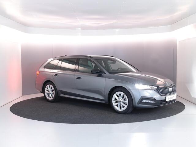 Skoda OCTAVIA Combi 1.0 e-TSI Sport Business 110 pk Automaat (DSG) | Verlengde garantie | Navigatie | Parkeersensoren | LED koplampen | Apple Carplay/Android Auto |
