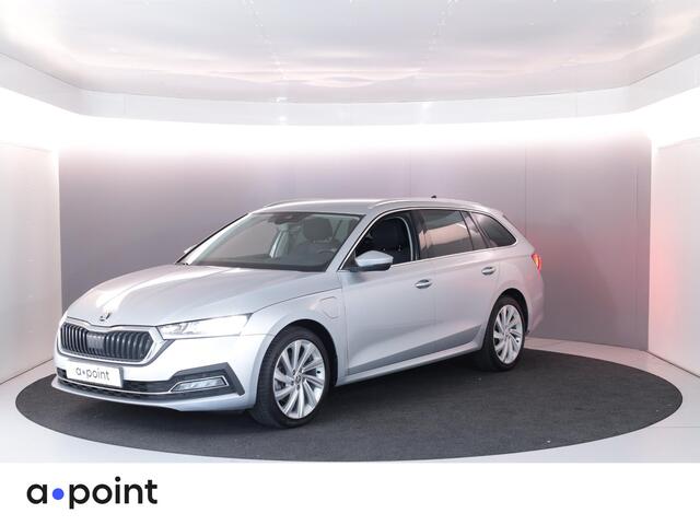 Skoda OCTAVIA Combi 1.4 TSI iV PHEV Style 204 pk Automaat (DSG) | Navigatie | Parkeersensoren | Autom. airco (3 zones) | Elektr. voorstoelen met memory | Stoelverwarming v/a | Head-up display |