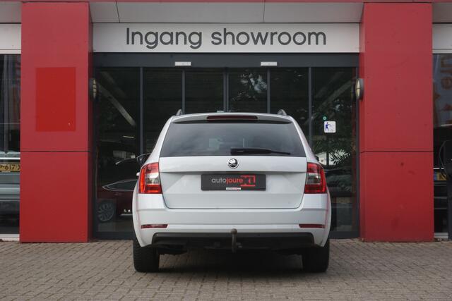 Skoda OCTAVIA Combi 1.0 TSI Greentech Ambition Business | Origineel NL | Automaat | Cruise Control | PDC | Climate Control | Navigatie | Trekhaak |