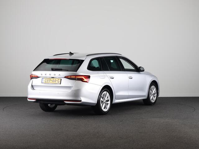 Skoda OCTAVIA Combi 1.5 TSI MHEV Business Edition 115PK DSG | Verlengde garantie | Stoelverwarming | Achteruitrijcamera | Elektrische kofferklep |