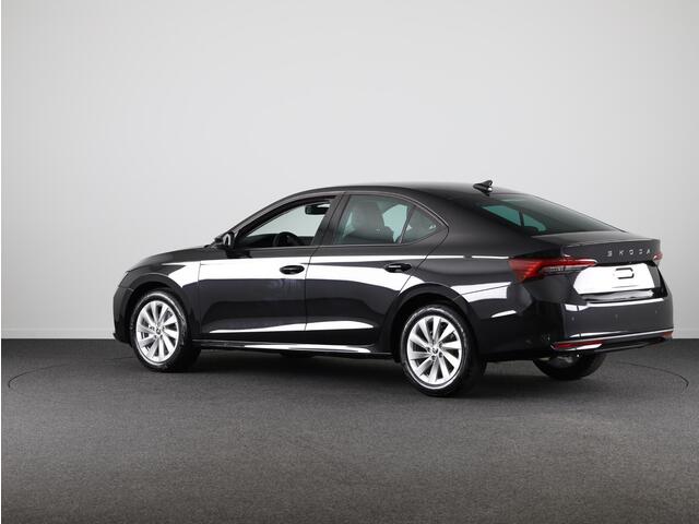 Skoda OCTAVIA Business Edition 1.5 TSI M-HEV 115pk DSG | Private lease vanaf 731,-- | Parkeercamera | 17 inch Lichtmetalen velgen | Verwarmbare voorstoelen | 13 inch display | Adaptieve Cruise Control
