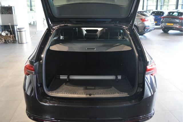 Skoda OCTAVIA Combi 2.0 TDI Sportline navi pano camera head up 18 inch 150 pk !!