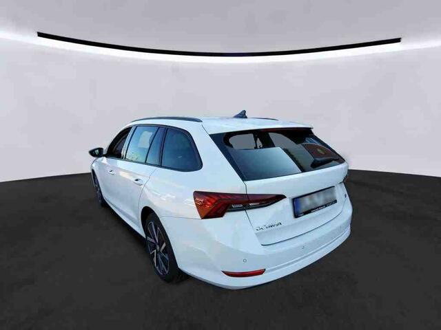 Skoda OCTAVIA Combi 1.4 TSI iV 204pk PHEV Business Edition / Trekhaak / Smart Link / Camera / Massage