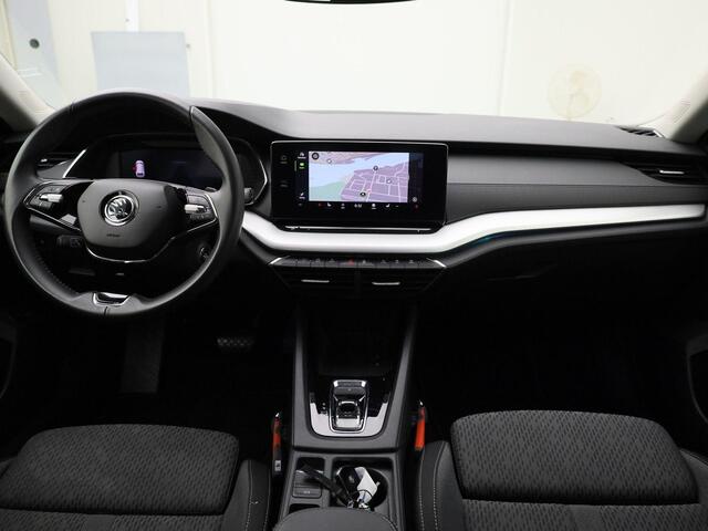 Skoda OCTAVIA Combi 1.5eTSI/150pk DSG Business Edition Plus DSG · Camera · Apple/Android · Keyless · Stoelverwarming voor & achter · Garantie tot december 2026 of 100.000km