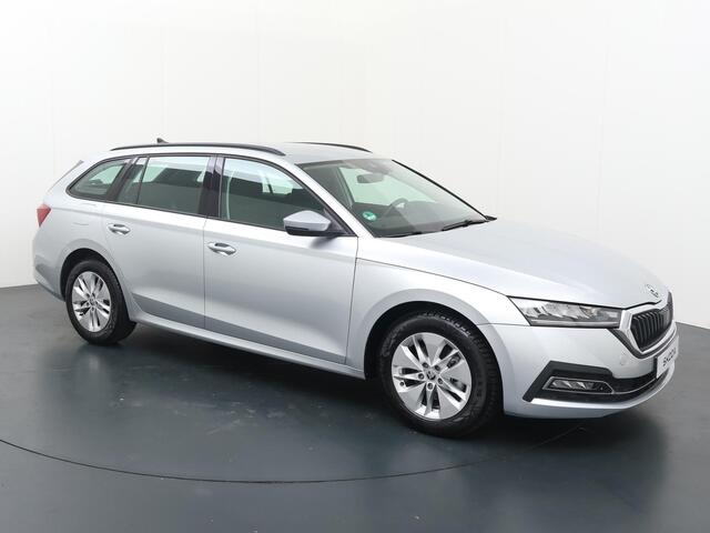 Skoda OCTAVIA Combi 1.5 e-TSI Business Edition | 150 PK | Automaat | Trekhaak | Navigatiesysteem Columbus | El. achterklep |