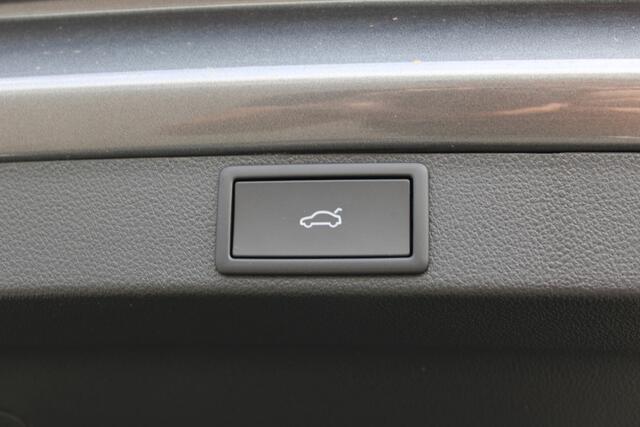 Skoda OCTAVIA Combi 1.5 TSI MHEV Business Edition |TREKHAAK|ACC|KEYLESS|LED-MATRIX|