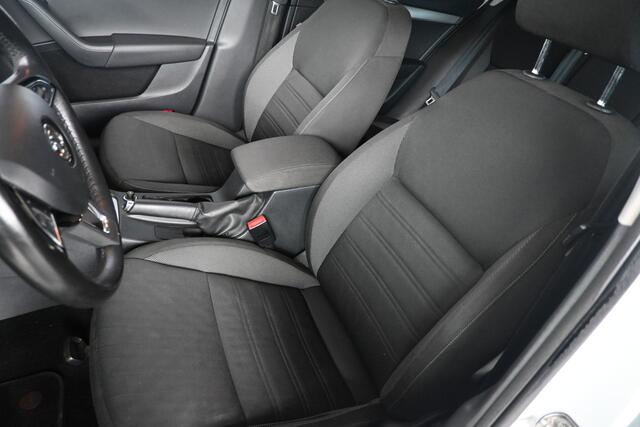 Skoda OCTAVIA Combi 2.0 TDI Greentech Style Automaat Clima Navigatie Panoramadak Dealer Onderhouden! Inruil mogelijk