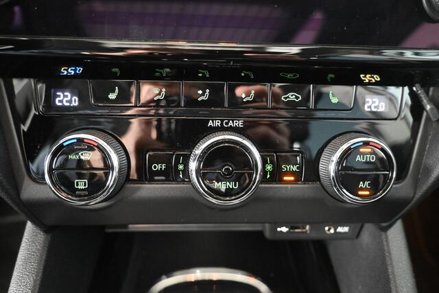 Skoda OCTAVIA Combi 2.0 TDI Greentech Style Automaat Clima Navigatie Panoramadak Dealer Onderhouden! Inruil mogelijk