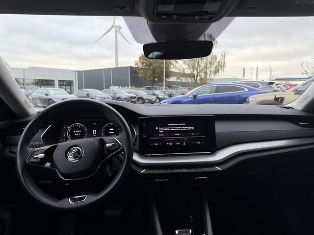 Skoda OCTAVIA Combi 1.4 TSi 204 Pk Automaat iV PHEV Business edition | Cruise Control | Virtual Cockpit | Carplay | Parkeersensoren | Leder Stuur | Climate Control | 17 Inch | 22.799 km!!