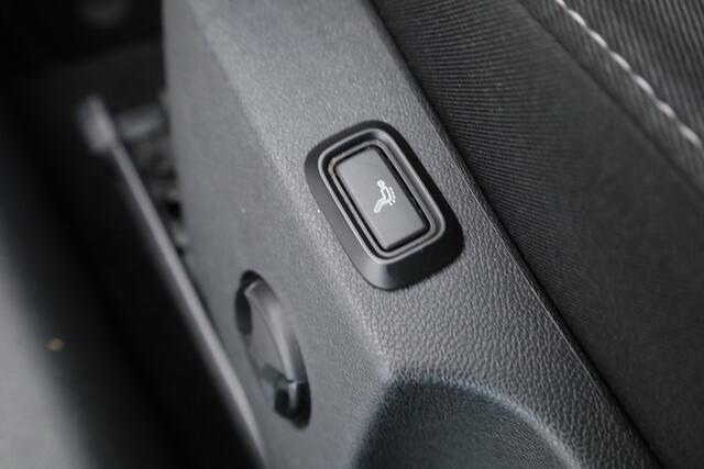 Skoda OCTAVIA Combi 1.5 e-TSI Sport Business | Adapt. Cruise | Pano | CarPlay | Massage | Keyless | Trekhaak 1500 kg | 4 Seasons