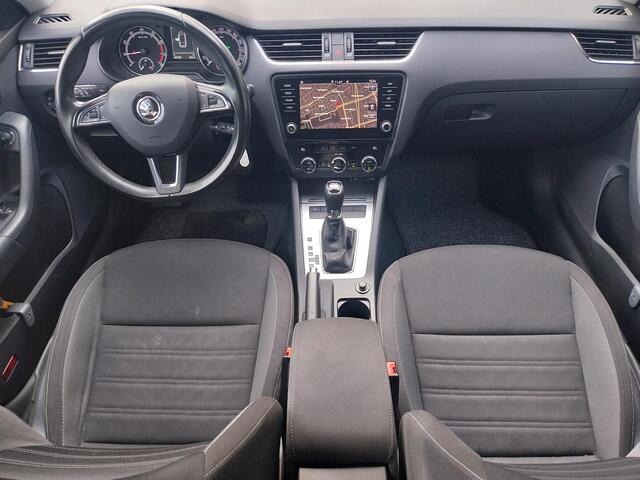 Skoda OCTAVIA Combi 1.0 TSI Greentech Ambition Business Automaat | Navigatie | Trekhaak | Privacy Glass |