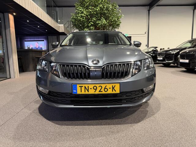 Skoda OCTAVIA Combi 1.0 TSI Greentech Ambition Business Navigatie | Apple Carplay | Trekhaak | Nette auto