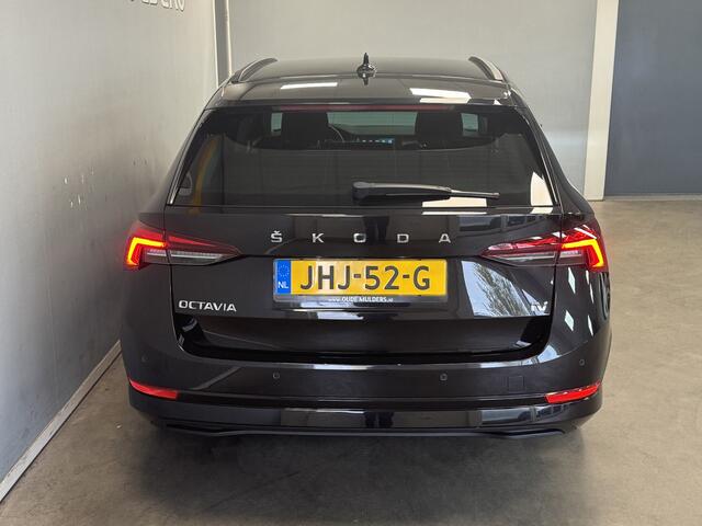 Skoda OCTAVIA Combi 1.4 Stoelverwarming/Parkeersensoren/Trekhaak