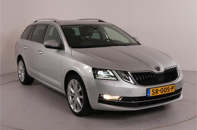 Skoda OCTAVIA Combi 1.5 TSI Greentech Style | Trekhaak | Panorama | Leder | Lane | Adapief | Led