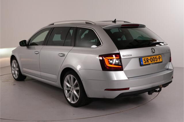Skoda OCTAVIA Combi 1.5 TSI Greentech Style | Trekhaak | Panorama | Leder | Lane | Adapief | Led
