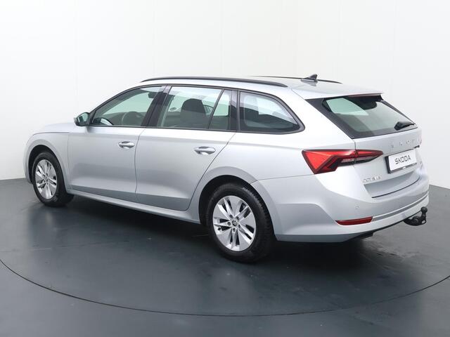 Skoda OCTAVIA Combi 1.0 e-TSI Ambition | 110 PK | Automaat | Trekhaak wegklapbaar | Navigatiesysteem |