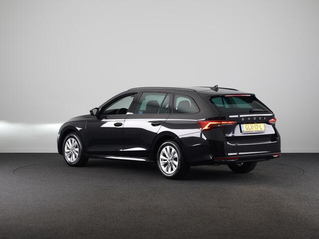 Skoda OCTAVIA Combi 1.5 TSI MHEV Business Edition 115pk DSG | Facelift | Verlengde Garantie | Trekhaak wegklapbaar | Carplay | Achteruitrijcamera | Elek inklapbare buitenspiegels | Elek bedienbare achterklep |