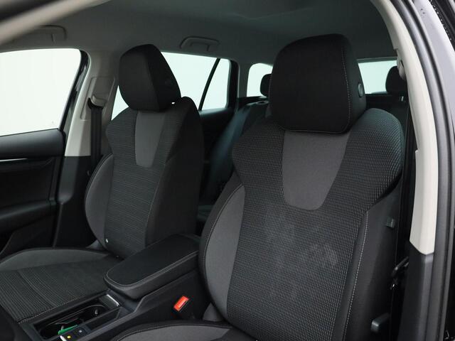 Skoda OCTAVIA Combi 1.5TSI/115PK MHEV Business Edition Plus DSG · Apple/Android Car Play · Trekhaak · Camera + Parkeersensoren · Garantie t/m 29-09-2028 of 100.000km