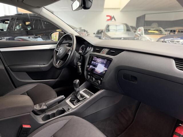 Skoda OCTAVIA Combi 1.0 TSI Greentech Business Edition