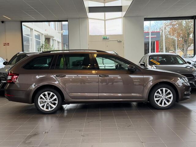 Skoda OCTAVIA Combi 1.0 TSI Greentech Business Edition
