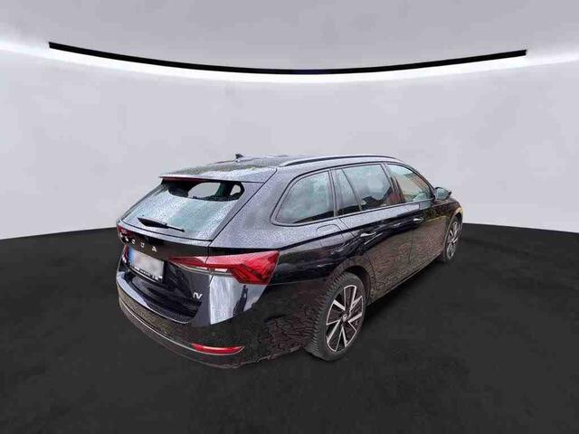 Skoda OCTAVIA Combi 1.4 TSI iV 204pk PHEV Ambition / Massage / Camera / 18 inch l.m. / Wordt Verwacht