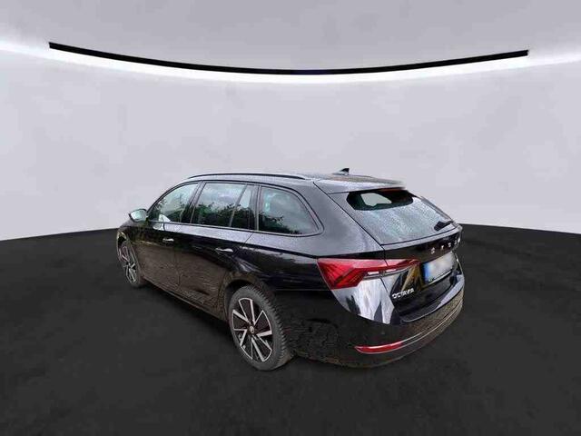 Skoda OCTAVIA Combi 1.4 TSI iV 204pk PHEV Ambition / Massage / Camera / 18 inch l.m. / Wordt Verwacht