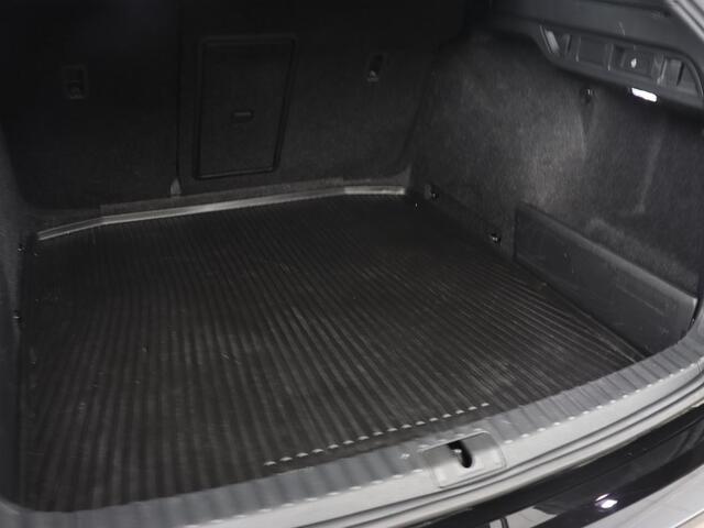 Skoda OCTAVIA 1.0 e-TSI Sport | Carplay | Sfeerverlichting | Sportstoelen | Navigatie | Parkeerhulp | Climate control | Cruise control