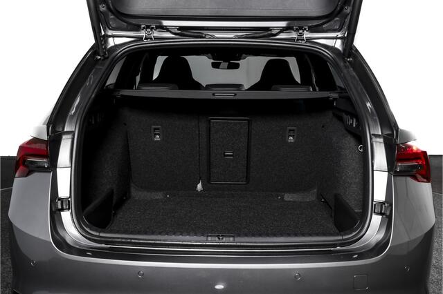 Skoda OCTAVIA Combi 1.5 TSI MHEV 150 PK Sportline Tour | S/K-Panodak | Dig. Cockpit | Elek. Trekhaak | Adapt. Cruise | Winterpakket | Camera | NAV + App. Connect | ECC | Elek. Klep | DAB | LM 18" | 7645