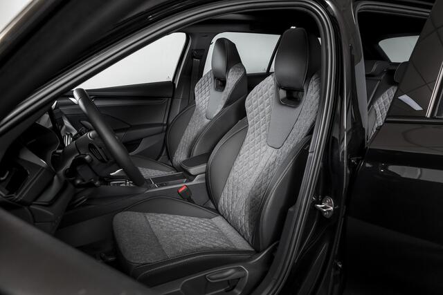 Skoda OCTAVIA Combi 1.5 TSI MHEV 150 PK Sportline Tour | S/K-Panodak | Dig. Cockpit | Elek. Trekhaak | Adapt. Cruise | Winterpakket | Camera | NAV + App. Connect | ECC | Elek. Klep | DAB | LM 18" | 7228