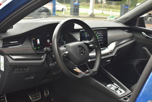 Skoda OCTAVIA Combi 1.4 TSI RS iV PHEV Business Navigatie | Canton-Audio | Stuur/Stoelverwarming | Elektrische achterklep | 12 mnd BOVAG garantie | Whatsapp 06-53188999