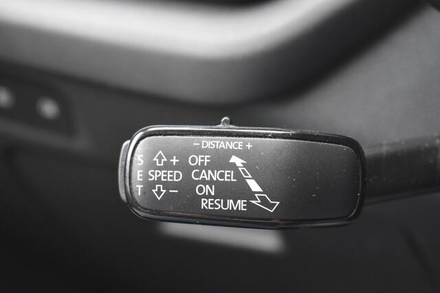 Skoda OCTAVIA Combi 1.4 TSI RS iV PHEV Business Navigatie | Canton-Audio | Stuur/Stoelverwarming | Elektrische achterklep | 12 mnd BOVAG garantie | Whatsapp 06-53188999