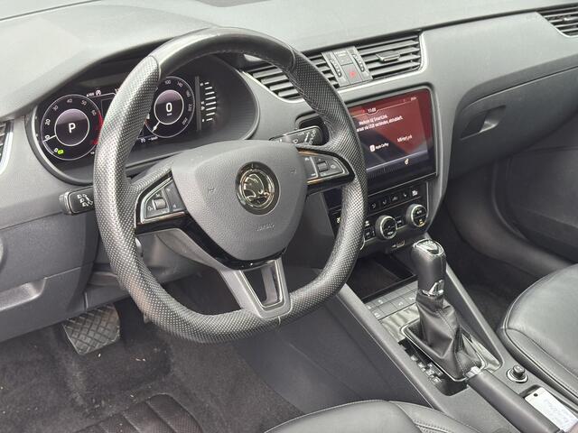 Skoda OCTAVIA Combi 1.5 TSI Greentech Business Edition Plus / Lederen Bekleding / Trekhaak / Digital Cokcpit / Navi /