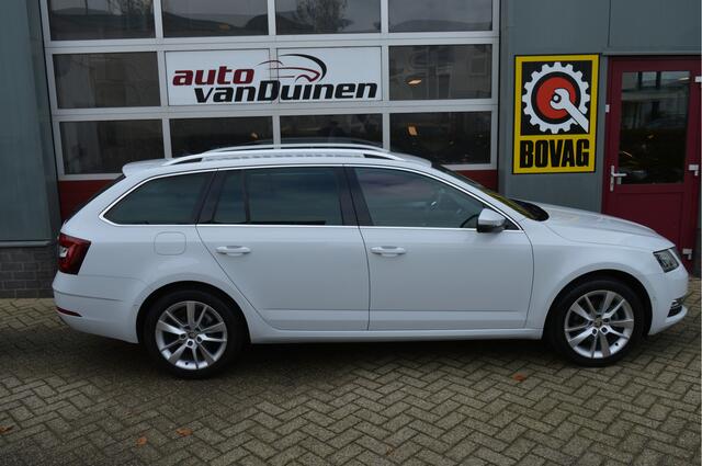 Skoda OCTAVIA Combi 1.5 TSI Greentech Business Edition Plus O.a: Leder, Stoelverw, Camera, Haak, PDC, Carplay, Etc. All-in Prijs!