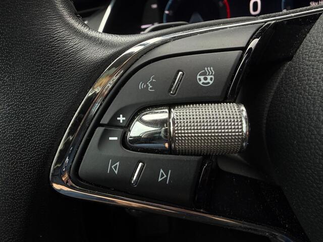 Skoda OCTAVIA Combi 1.5 e-TSi 150 Pk Automaat Business Edition Plus | Matrix LED | Panoramadak | Camera | Trekhaak | Travel Assist | Climate | 18 Inch | 69.188 Km!!