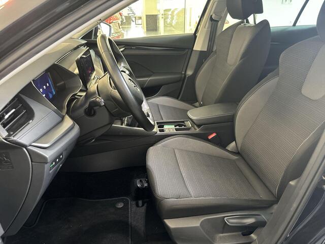 Skoda OCTAVIA Combi 1.0 TSI 110pk Business Edition · Apple/Android Car Play · Navigatie · Elek. Achterklep · P-Sensoren · Cruise Control · 16'' Inch · Garantie t/m 25-09-2027 of 100.000km