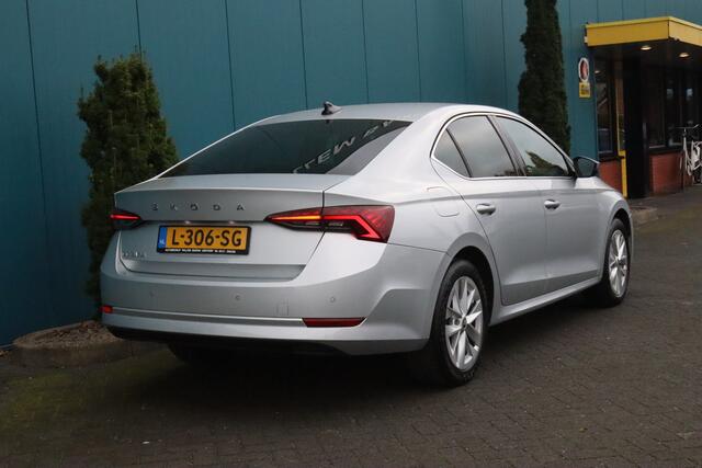 Skoda OCTAVIA 1.0 TSI Business Edition Plus CARPLAY|ADAPT.CRUISE|ELEK.A.KLEP|STUUR/STOELVERW|NAV|LED|ECC|PDC|17'LMV 1'EIG