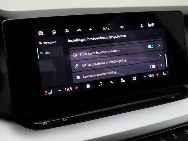 Skoda OCTAVIA Combi 1.5eTSI/150PK MHEV Selection DSG · Camera + Parkeersensoren · Stoel-/stuurverwarming · Trekhaak · Garantie tot januari 2027