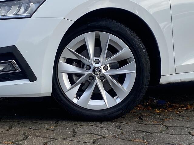 Skoda OCTAVIA Combi 1.0 e-TSI Business Edition Plus Trekhaak, Virtual, Head up, Keyless, Rijklaar met beurt & garantie!