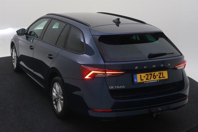 Skoda OCTAVIA Combi 1.0 TSI Business Edition / WEGKLAPBARE TREKHAAK/ PARK. SENSOREN/ NAVI/ 16" LMV