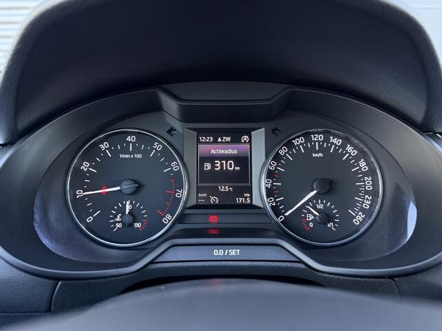 Skoda OCTAVIA Combi 1.0 TSI Gr. Style Business ?Bi-Xenon ?Navigatie Full Map ?Climate ?Canton Sound ?Cruise ?Stoelverwarming ?Parkeersensoren ?Lichtmetaal ?Trekhaak