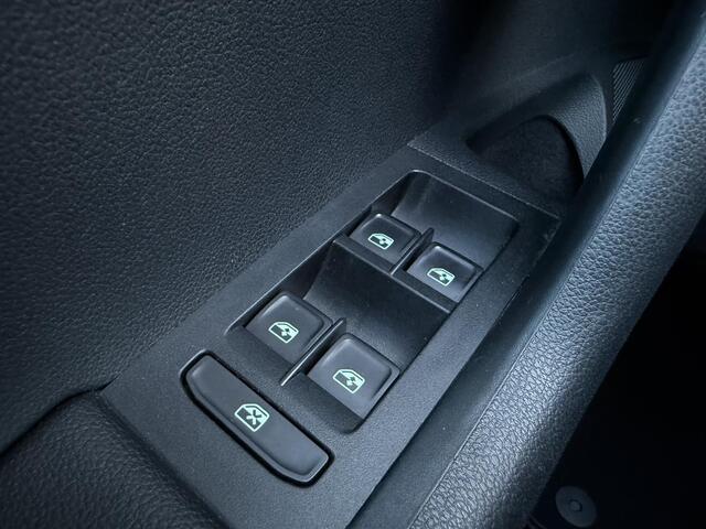 Skoda OCTAVIA Combi 1.0 TSI Gr. Style Business ?Bi-Xenon ?Navigatie Full Map ?Climate ?Canton Sound ?Cruise ?Stoelverwarming ?Parkeersensoren ?Lichtmetaal ?Trekhaak