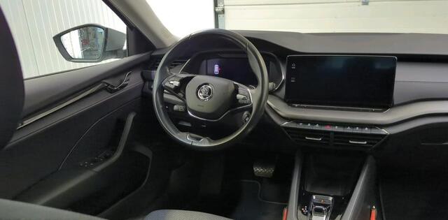 Skoda OCTAVIA Combi 1.0 e-TSI DSG Business Edition Navigatie Panoramdak Keyless Carplay 17 Inch Velgen ACC Dab Led Koplampen Extra Getint Glas NL Auto