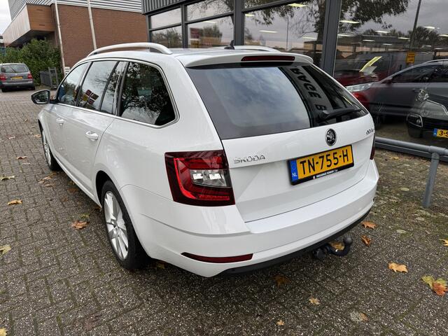 Skoda OCTAVIA Combi 1.0 TSI Greentech Style Business AUTOMAAT-TREKHAAK-STOELVER