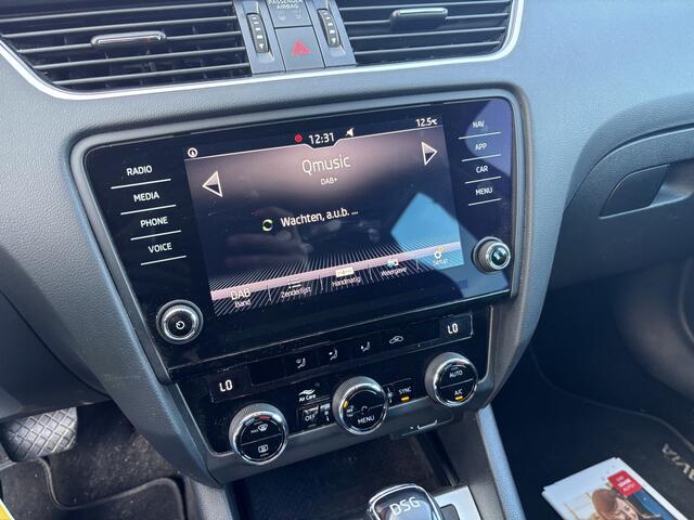 Skoda OCTAVIA Combi 1.0 TSI Greentech Ambition Business AUTOMAAT / RS-STOELEN / TREKHAAK / CARPLAY / NAVI / CLIMA / PDC / DAB+ / NL-AUTO