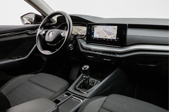 Skoda OCTAVIA Combi 1.0 TSI 110pk Business Edition Camera/ Virtual cockpit/ Stoel-stuurverwarming/ Elektr. achterklep/ Carplay/ Navigatie