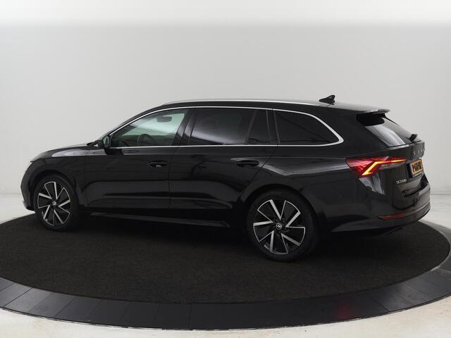 Skoda OCTAVIA 1.5 e-TSI Business Edition | Head-Up | Stoelverwarming | Camera | Side Assist | Memory | Carplay | Navigatie | Digital Cockpit | Climate control | Cruise control | Getint glas