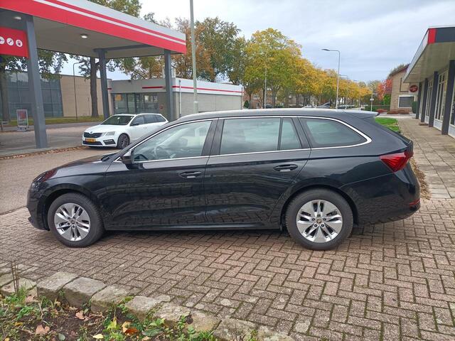 Skoda OCTAVIA Combi 1.0 TSi Navi,Digit displ,Camera,Cruise