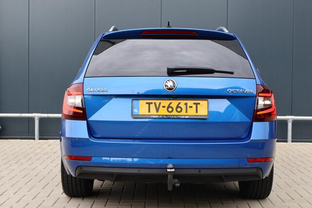 Skoda OCTAVIA Combi 1.0 TSI Greentech Style Business Automaat | Camera | Leer / Alcantara | Stoelverwarming | Trekhaak | 18 Inch | Adaptieve Cruise Control | Canton