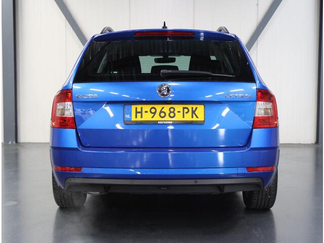 Skoda OCTAVIA 150PK TSI Business Edition | 1ste eigenaar | AUTOMAAT | AppleCarPlay/AndroidAuto | Armsteun | Camera | Cruise Control | Navigatie | Stoelverwarming | Privacy Glass | Climate Control | Isofix | Trekhaak |